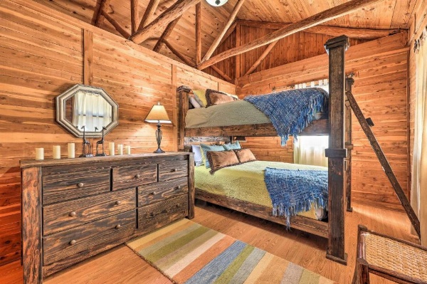 2 Canyon Lake Cabins - 3BR Total - on 2.7 Acres! image 13