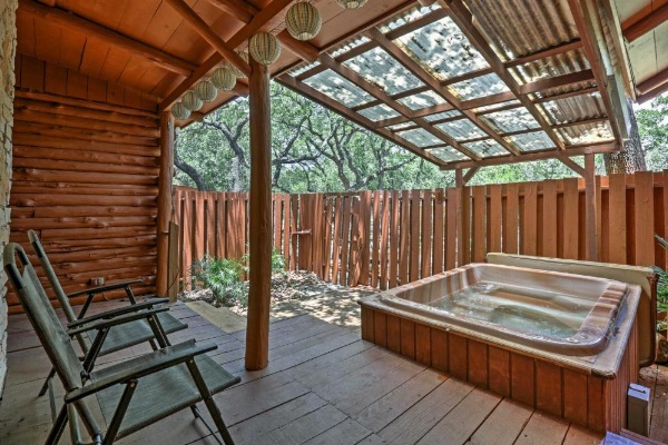 2 Canyon Lake Cabins - 3BR Total - on 2.7 Acres! image 23
